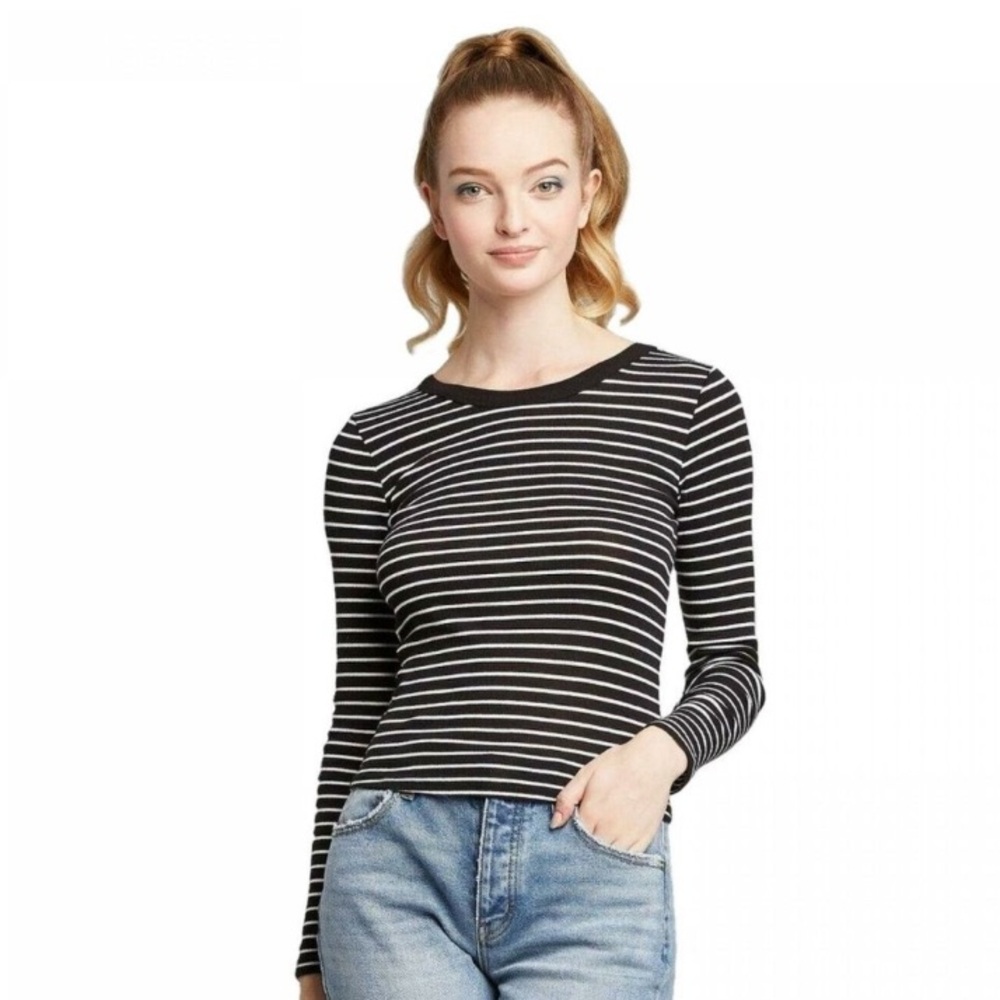 Wild Fable Juniors Black/White Stripe L/S Shirt- Small